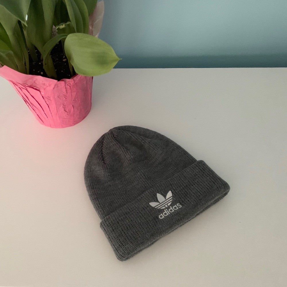 Adidas grey and white beanie